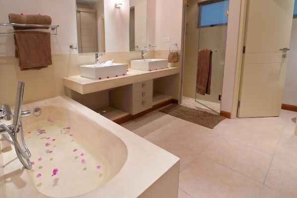 Bon Azur Beachfront Suites and Penthouses by Lov (Trou aux Biches)
